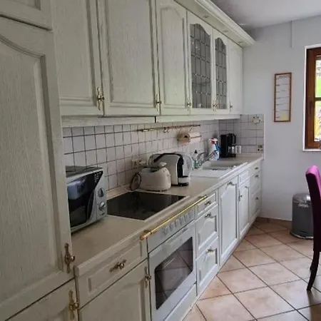 Eifel Doppel-ferienhaus فيلة نيدغن